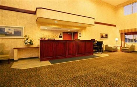Crossings By Grandstay Inn & Suites Becker Interior photo